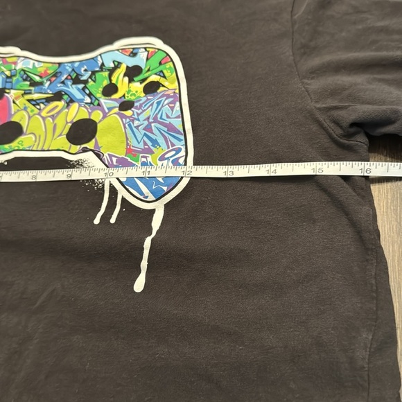 H&M Black Short Sleeve T-Shirt with Colorful Controller Graphic Size Boys 12/14 - Picture 6 of 6